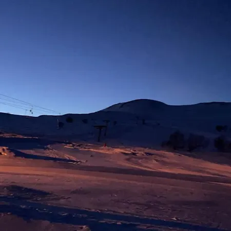 Koselig Leilighet , Med Parkering Og Ski In &out. شقة *
